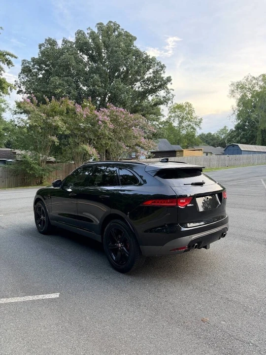 2017 Jaguar F-Pace - Image 3 of 15