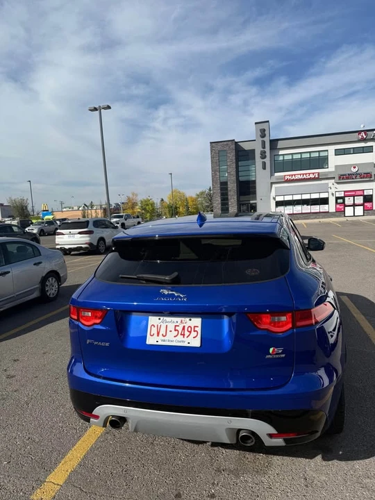 2017 Jaguar F-Pace - Image 6 of 10