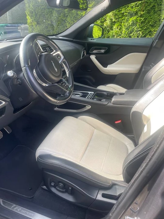 2017 Jaguar F-Pace - Image 6 of 20