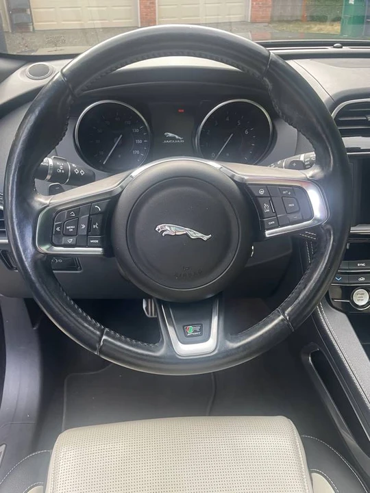 2017 Jaguar F-Pace - Image 12 of 20