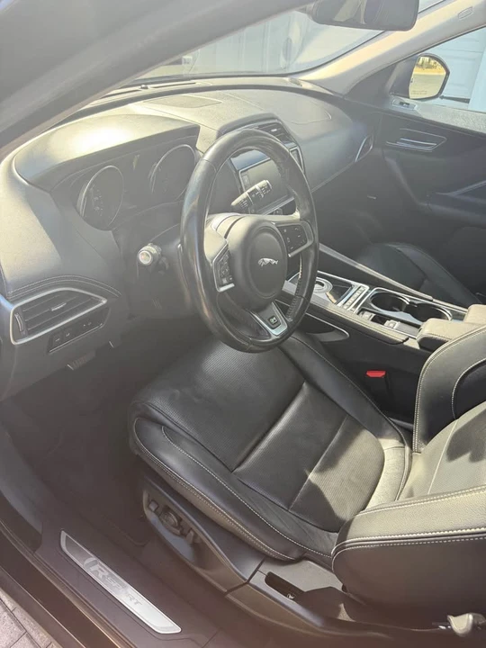 2017 Jaguar F-Pace - Image 5 of 9
