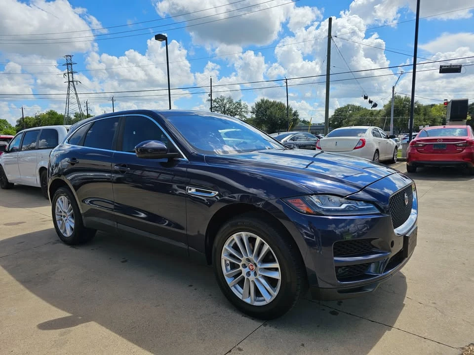 2017 Jaguar F-Pace - Image 4 of 19