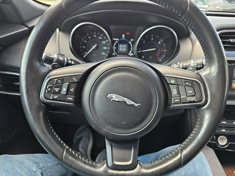 2017 Jaguar F-Pace - Image 17 of 19