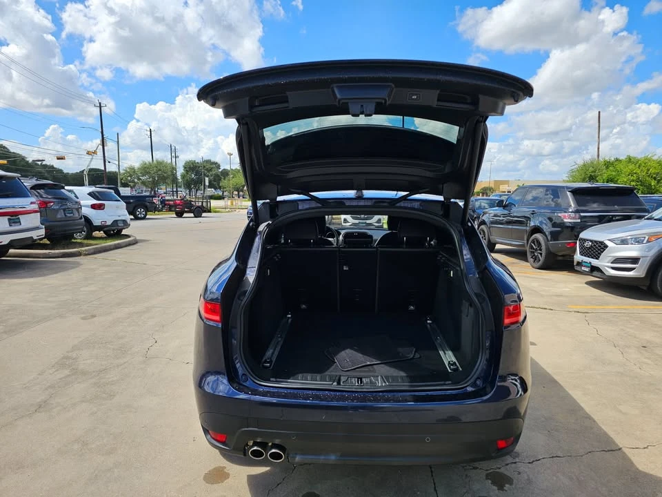 2017 Jaguar F-Pace - Image 8 of 19