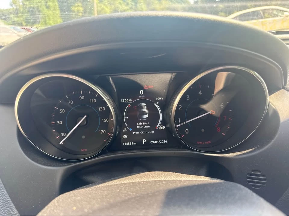 2017 Jaguar XE - Image 6 of 6