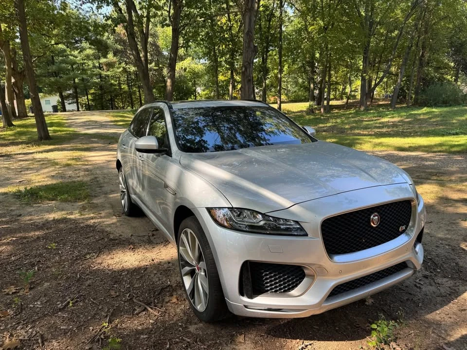 2017 Jaguar F-Pace - Image 2 of 6