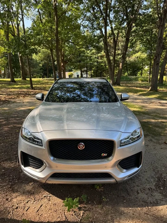 2017 Jaguar F-Pace - Image 3 of 6
