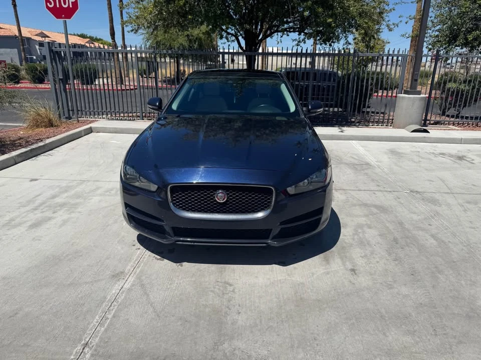 2017 Jaguar XE - Image 2 of 3