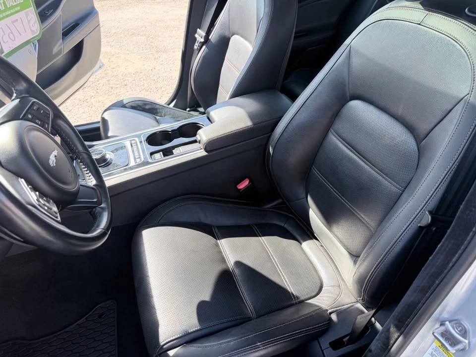 2017 Jaguar XE - Image 12 of 20