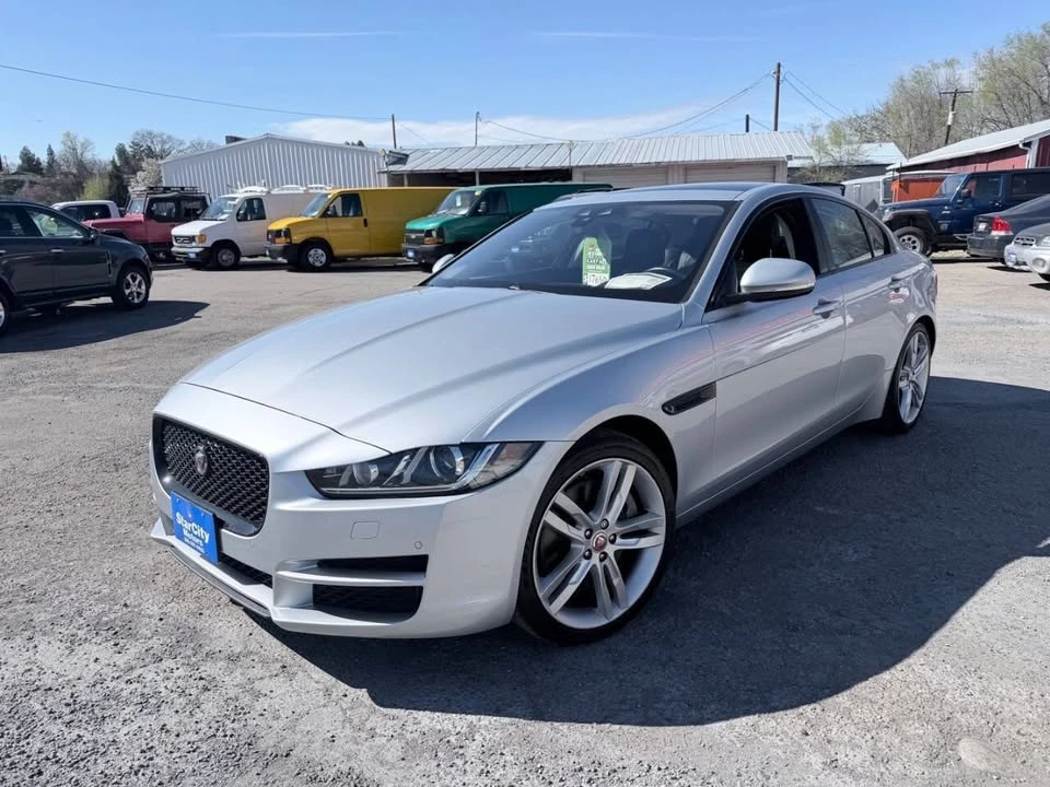 2017 Jaguar XE - Image 4 of 20