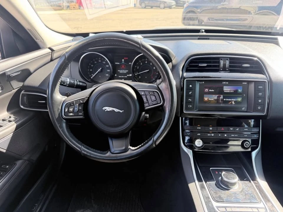2017 Jaguar XE - Image 17 of 20