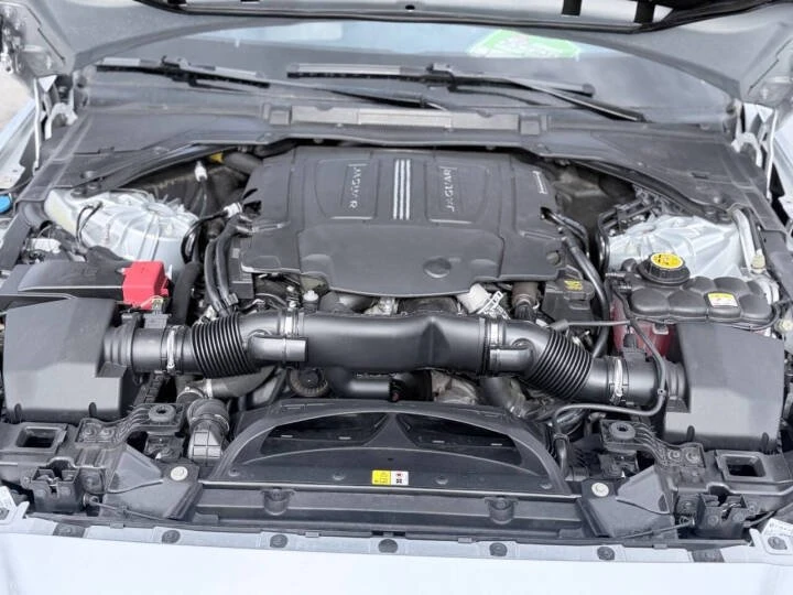 2017 Jaguar XE - Image 20 of 20