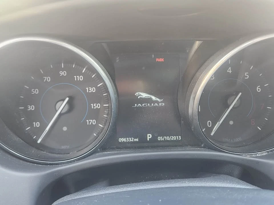 2017 Jaguar XE - Image 4 of 4