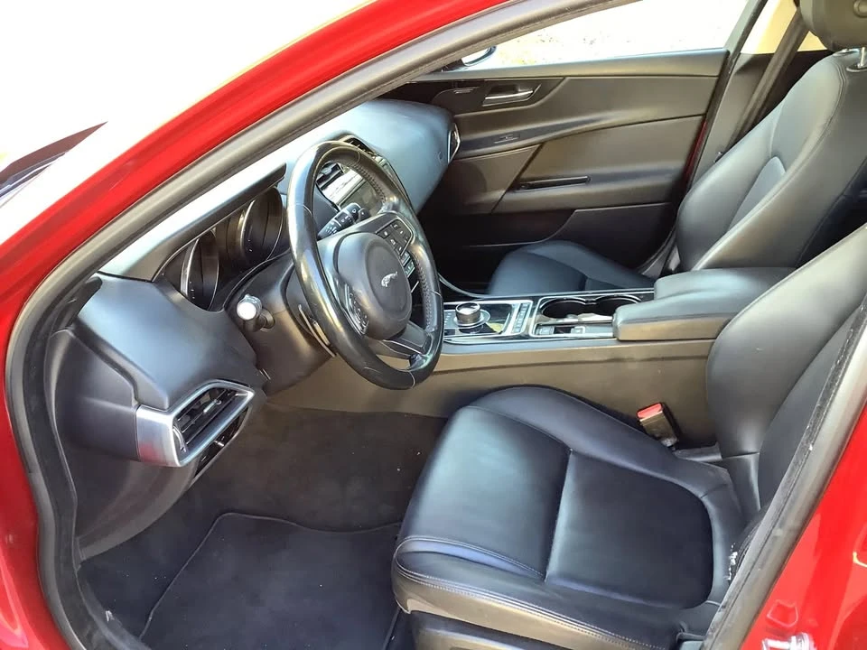 2017 Jaguar XE - Image 12 of 20