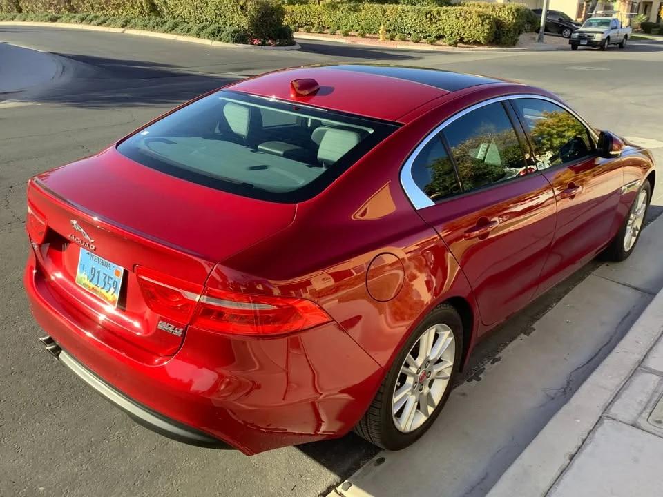 2017 Jaguar XE - Image 4 of 20