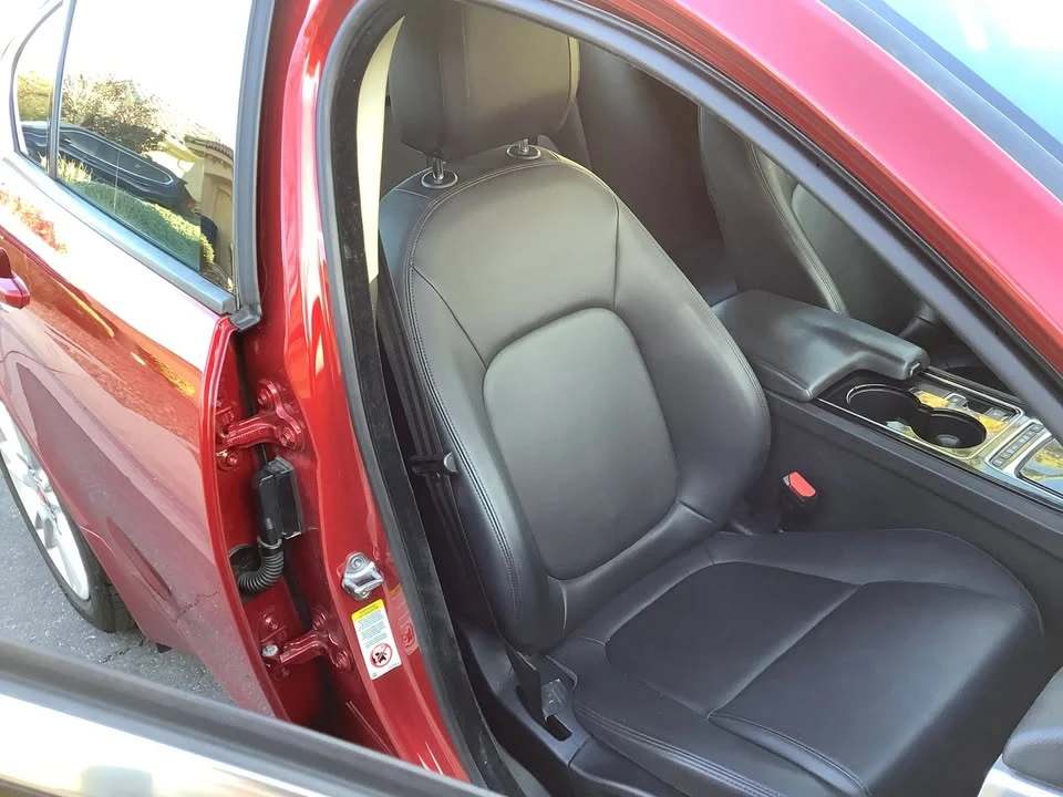 2017 Jaguar XE - Image 15 of 20