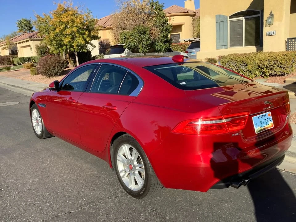 2017 Jaguar XE - Image 6 of 20