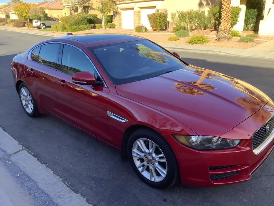 2017 Jaguar XE - Image 8 of 20