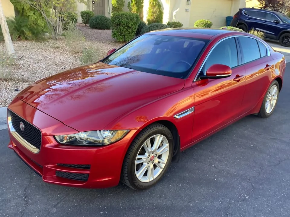 2017 Jaguar XE - Image 7 of 20