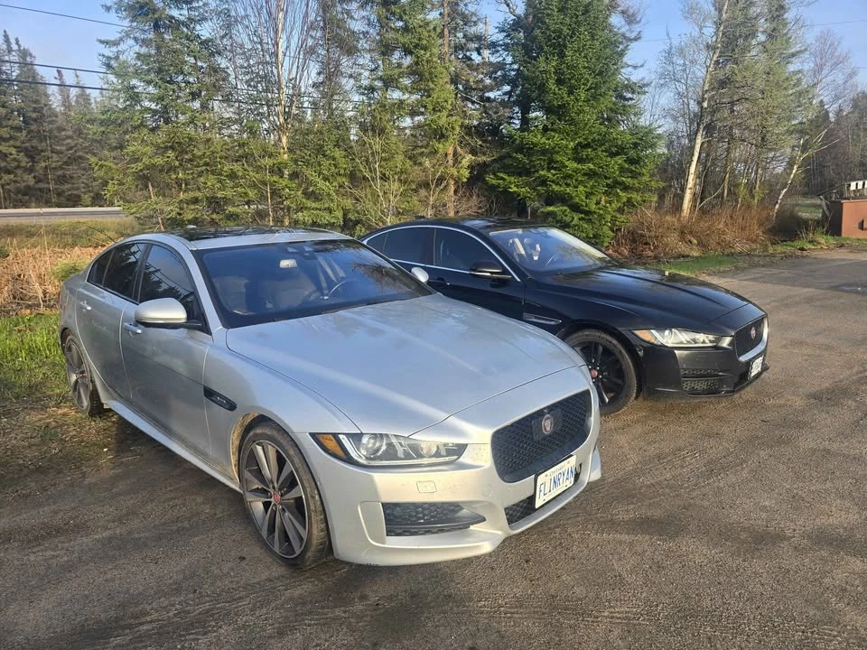 2017 Jaguar XE - Image 3 of 10