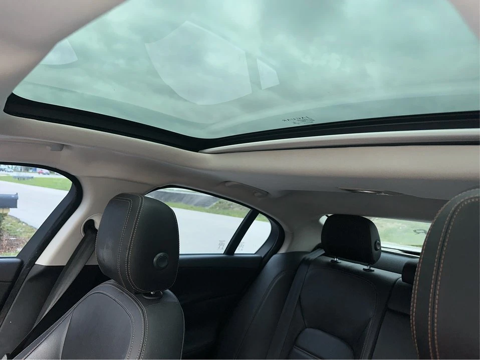 2017 Jaguar XE - Image 12 of 20