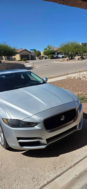 2017 Jaguar XE - Image 10 of 10