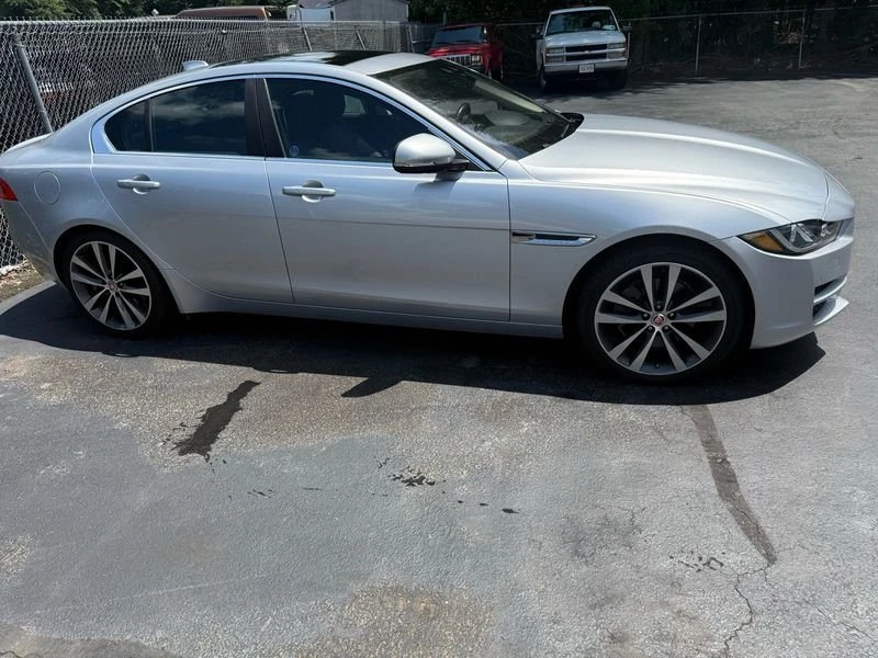 2017 Jaguar XE - Image 2 of 14