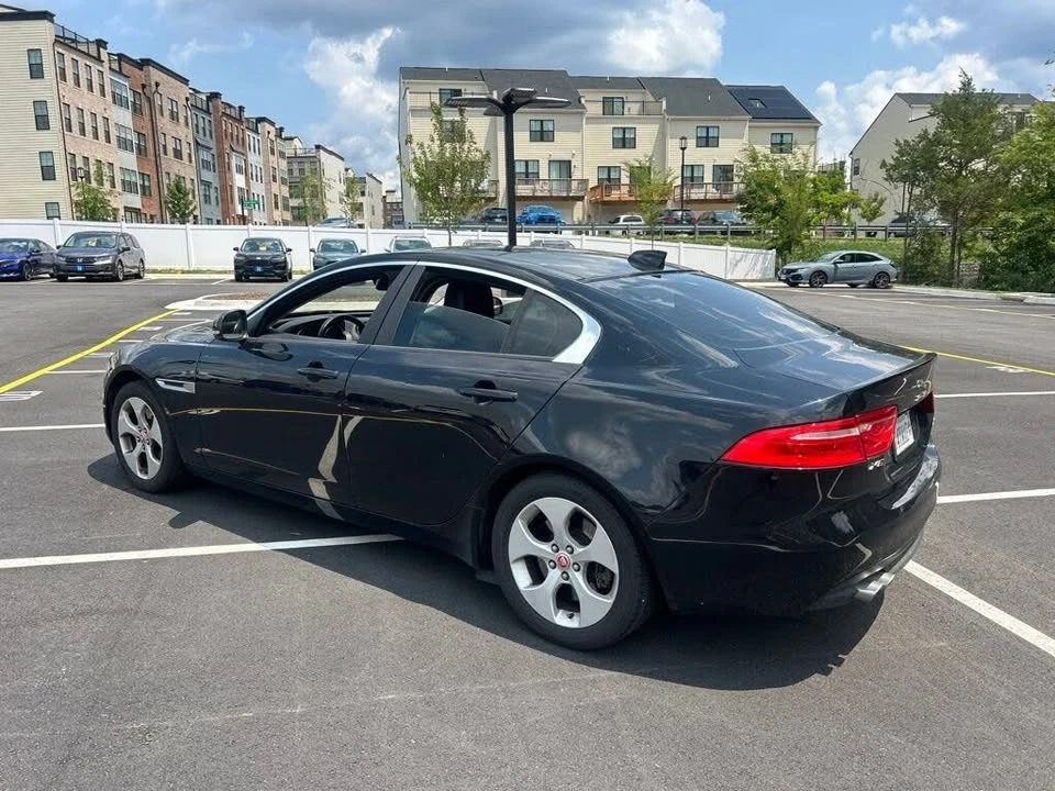 2017 Jaguar XE - Image 3 of 8