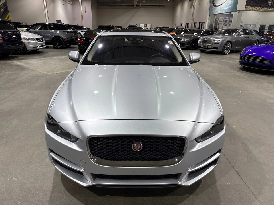 2017 Jaguar XE - Image 2 of 12