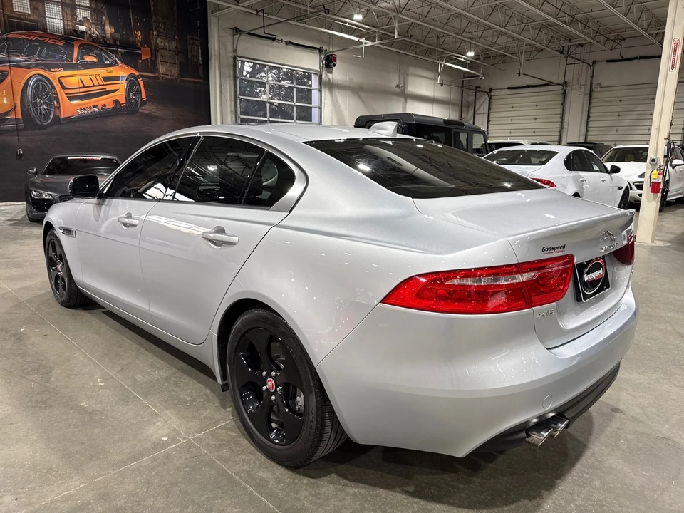 2017 Jaguar XE - Image 3 of 12