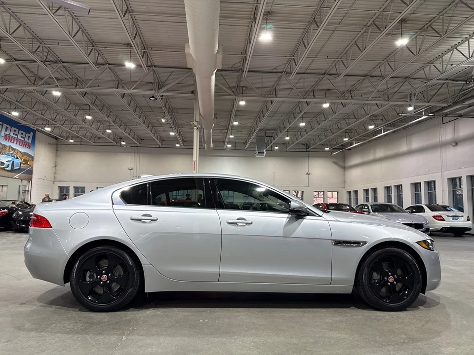 2017 Jaguar XE - Image 5 of 12