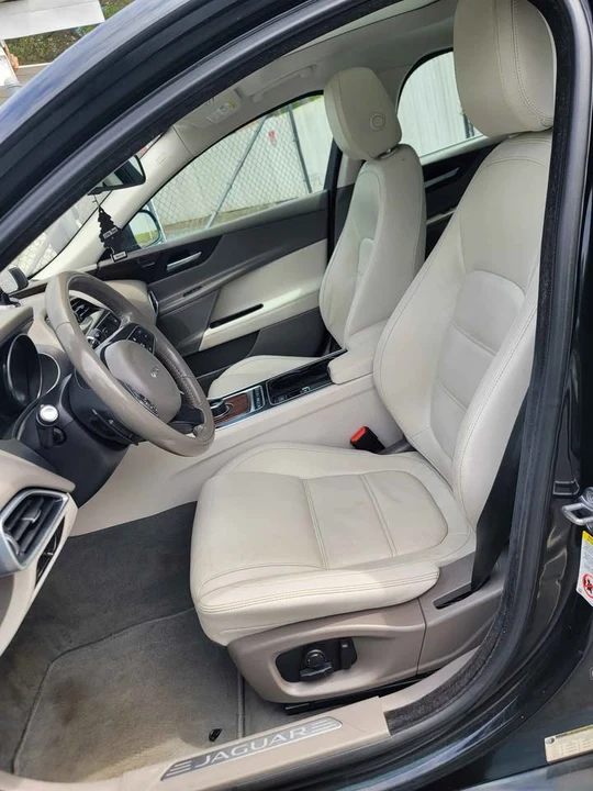 2017 Jaguar XE - Image 11 of 15
