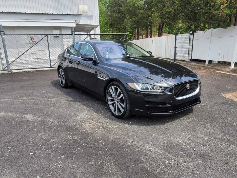 2017 Jaguar XE - Image 2 of 15