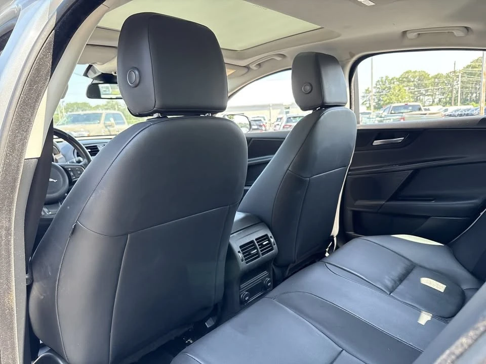 2017 Jaguar XE - Image 20 of 20