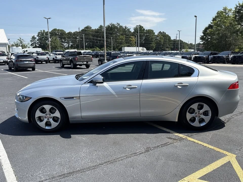 2017 Jaguar XE - Image 18 of 20