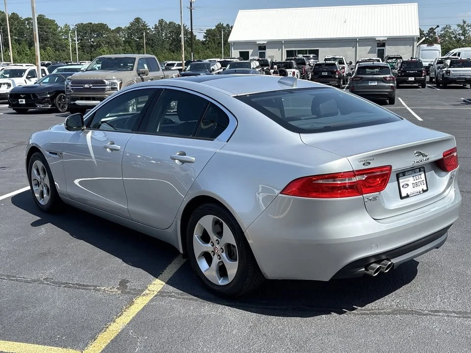 2017 Jaguar XE - Image 3 of 20