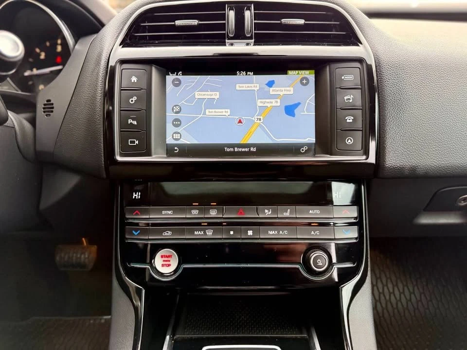 2017 Jaguar XE - Image 16 of 20