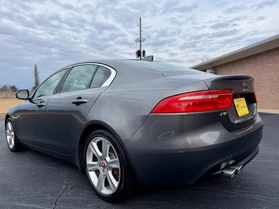 2017 Jaguar XE - Image 6 of 20