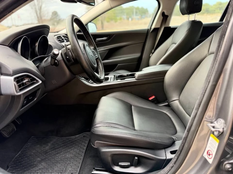 2017 Jaguar XE - Image 20 of 20