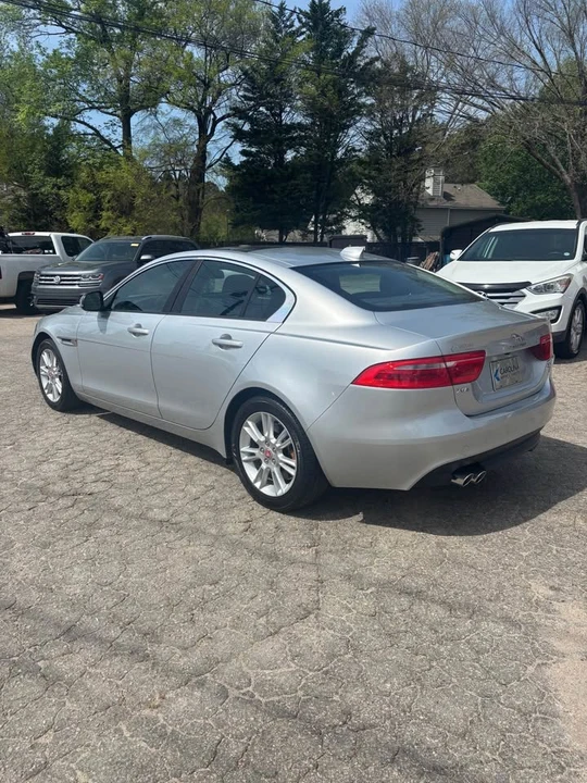 2017 Jaguar XE - Image 2 of 18