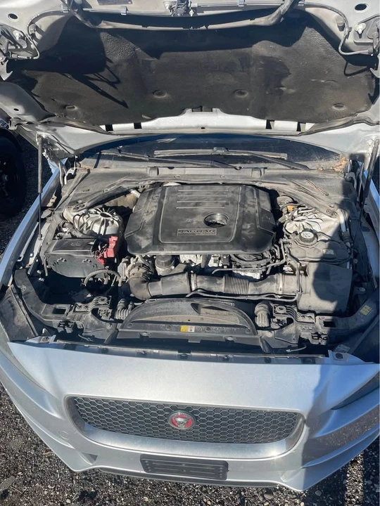 2017 Jaguar XE - Image 3 of 3