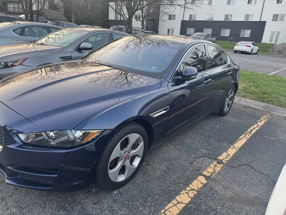 2017 Jaguar XE - Image 2 of 8