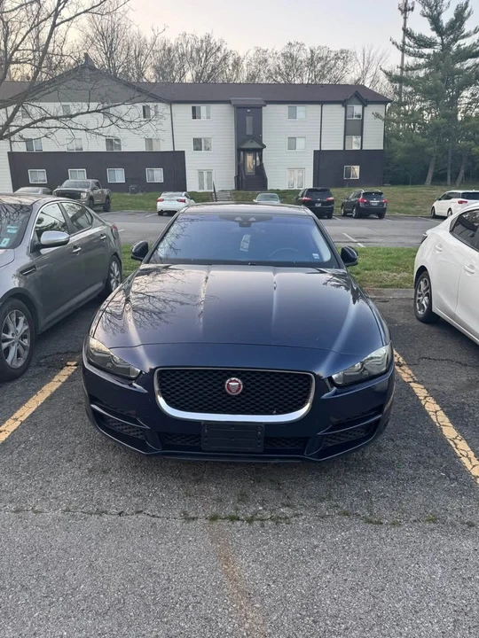 2017 Jaguar XE - Image 8 of 8