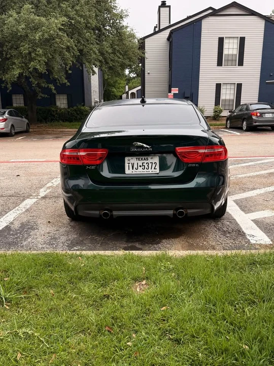 2017 Jaguar XE - Image 5 of 7
