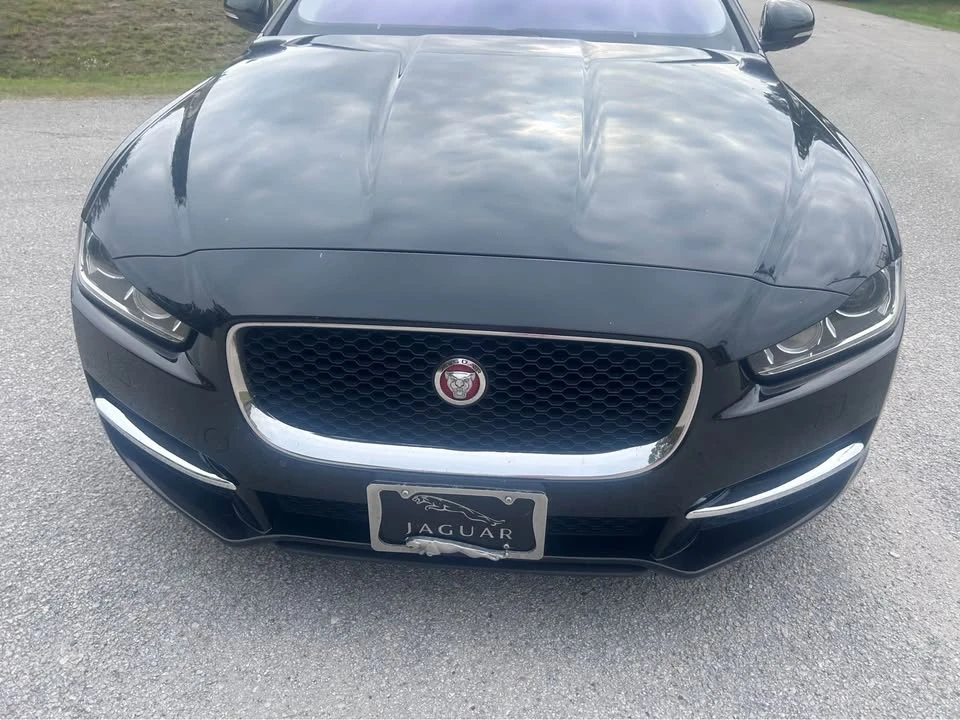 2017 Jaguar XE - Image 2 of 8