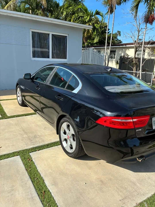 2017 Jaguar XE - Image 3 of 11