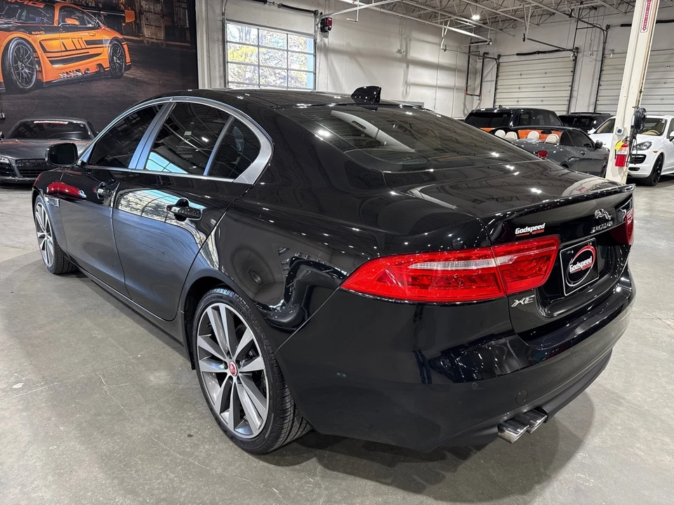 2017 Jaguar XE - Image 3 of 12