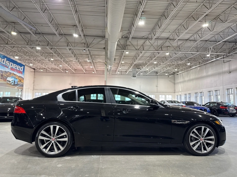 2017 Jaguar XE - Image 5 of 12