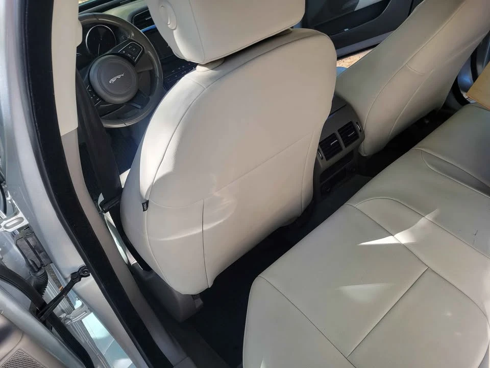 2017 Jaguar XE - Image 11 of 11