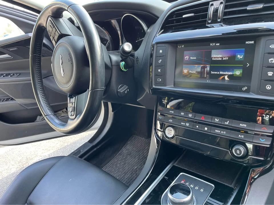 2017 Jaguar XE - Image 3 of 12
